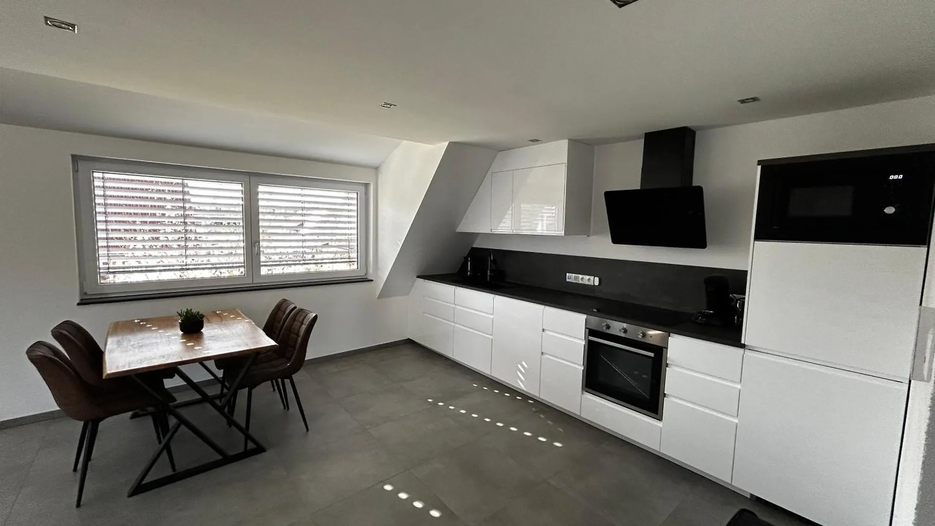 Apartment Ihm Ai Benningen 0*,